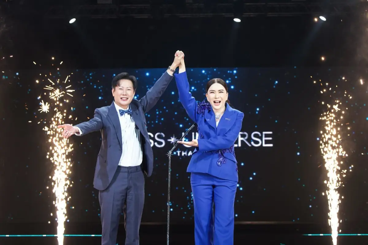 Anne Jakrajutatip - Miss Universe, Redes sociales