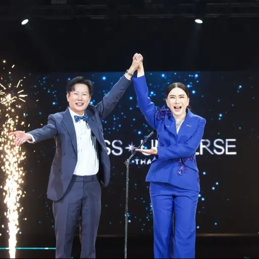 Anne Jakrajutatip - Miss Universe ,Redes sociales