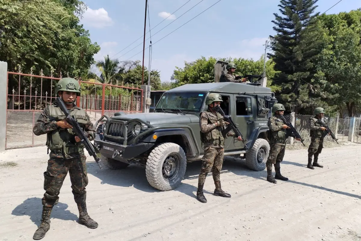El ejército realiza patrullajes en la zona fronteriza. , Foto X