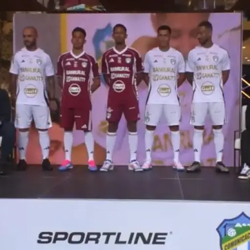 Comunicaciones presentó su nueva indumentaria Adidas