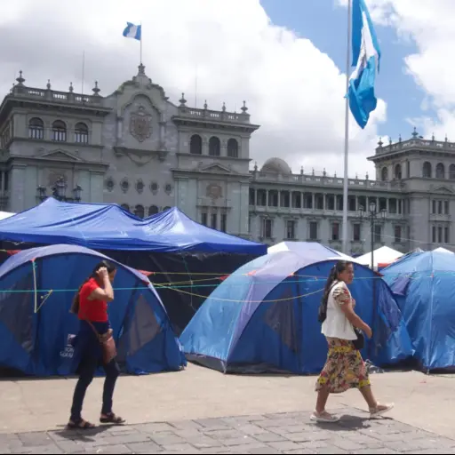 Magisterio en la Plaza de la Constitución  ,Omar Solís 