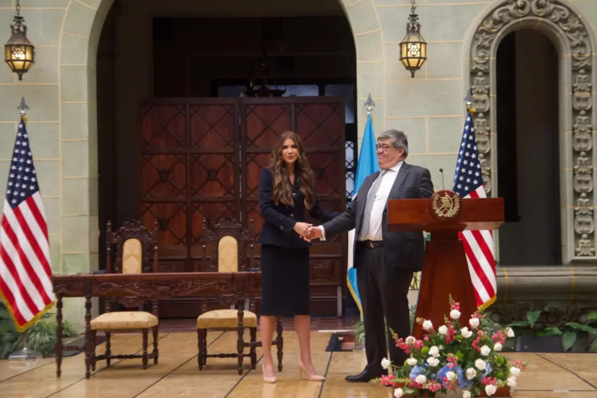 EE. UU. y Guatemala firman acuerdo de cooperación en seguridad., Omar Solís 