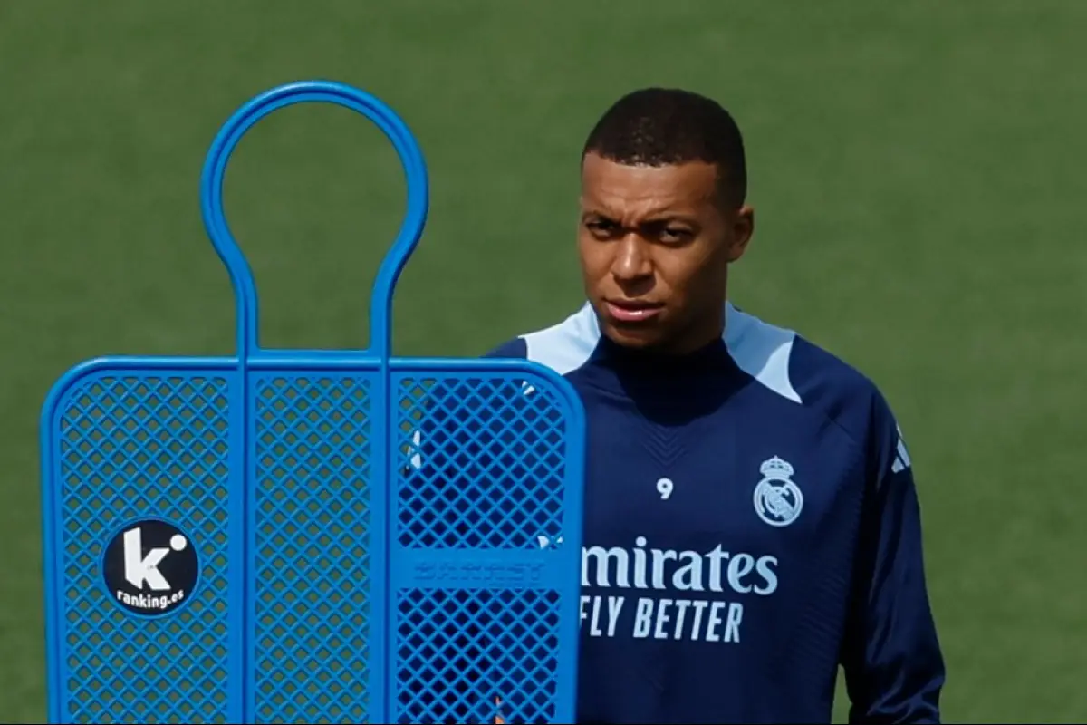 Mbappé acusa al PSG de acoso moral por haberle apartado del primer equipo en 2023