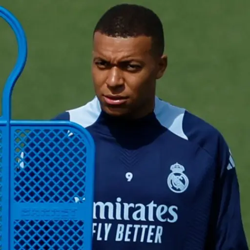 Mbappé acusa al PSG de acoso moral por haberle apartado del primer equipo en 2023