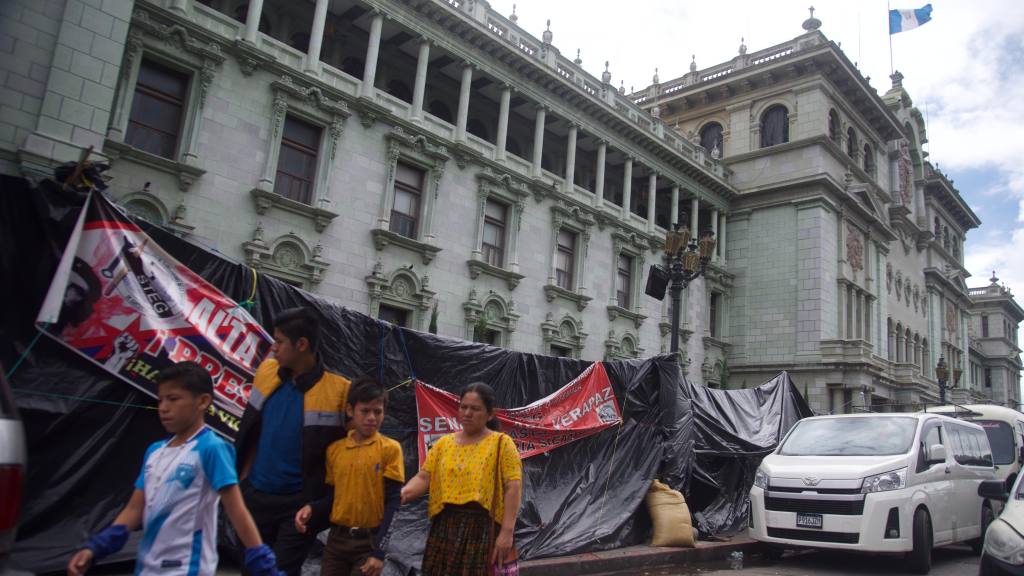 Protesta del magisterio cumple un mes | Omar Solís