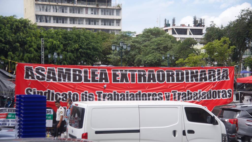 Protesta del magisterio cumple un mes | Omar Solís