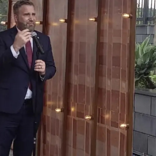 Tobin Bradley embajador de Estados Unidos en Guatemala ,Captura de pantalla