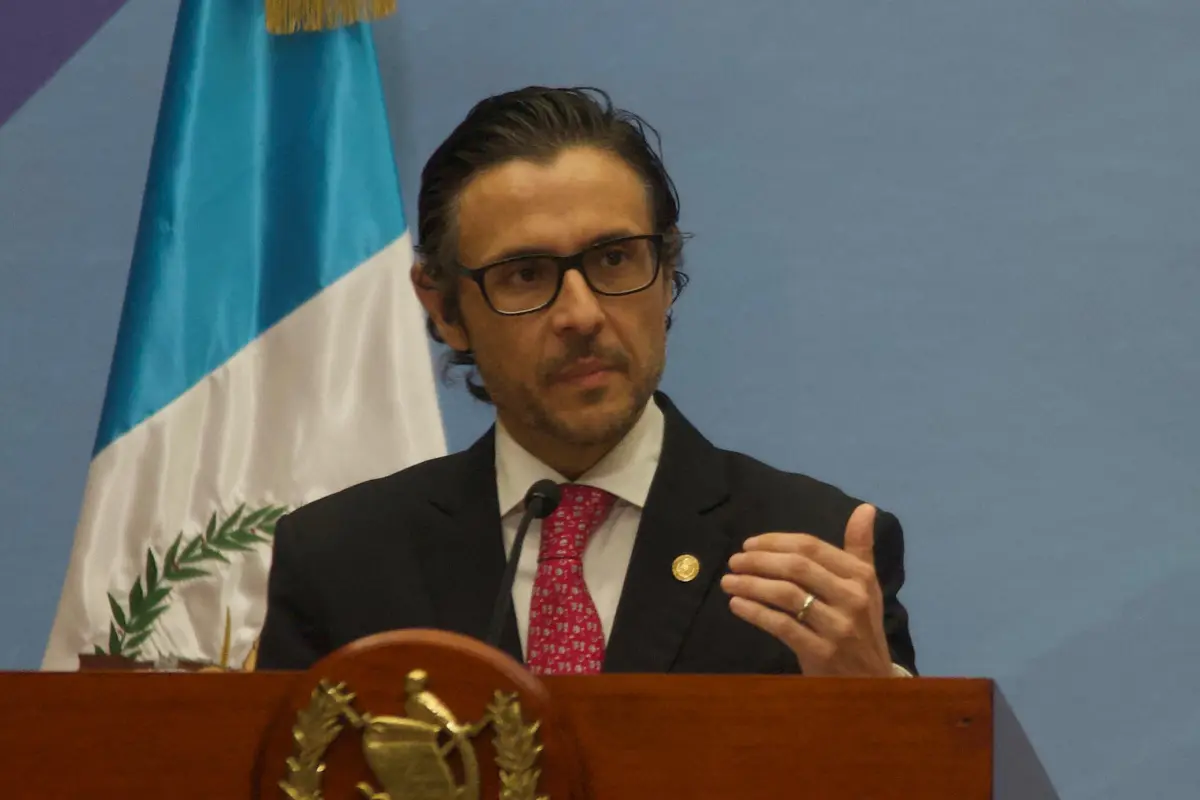 Julio Saavedra, titular de la PGN, Omar Solís