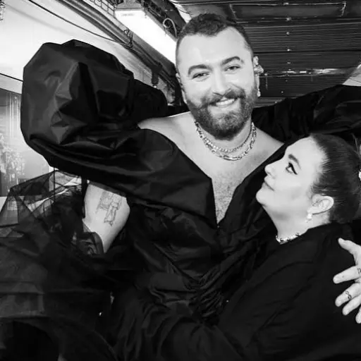 Sam Smith ,Redes sociales