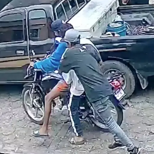 Motoladrones en Escuinta  ,Captura de pantalla video X.