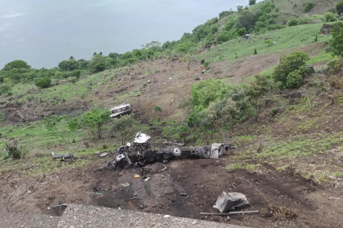 Accidente en la VAS. , Bomberos Municipales Departamentales 