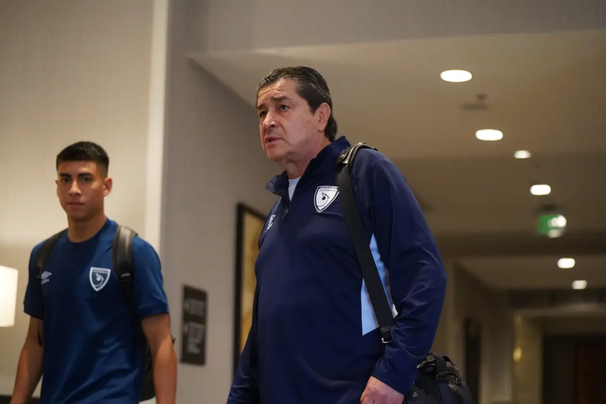Luis Fernando Tena, técnico de la Selección de Guatemala - FFG