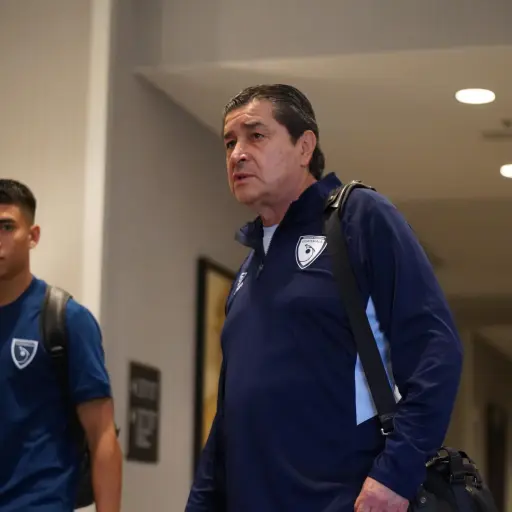 Luis Fernando Tena, técnico de la Selección de Guatemala - FFG