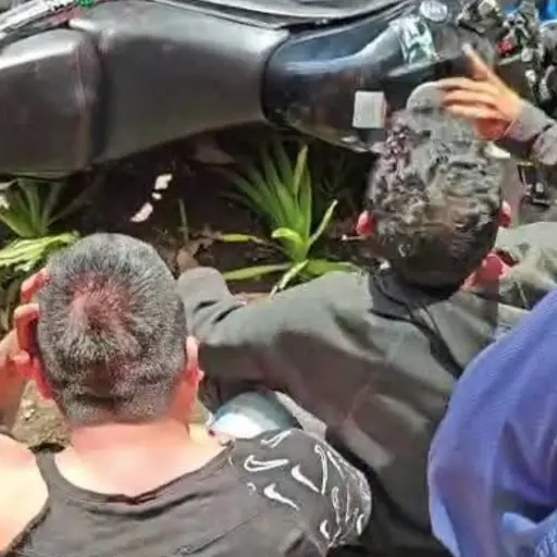 Motoladrones detenidos en zona 4. ,Redes sociales.