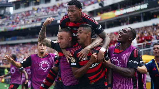 El Flamengo remonta al Chelsea y reafirma su liderato