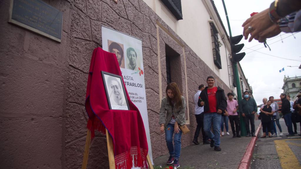 Recuerdan al padre Conrado de la Cruz y al catequista Herlindo Cifuentes | Omar Solís 