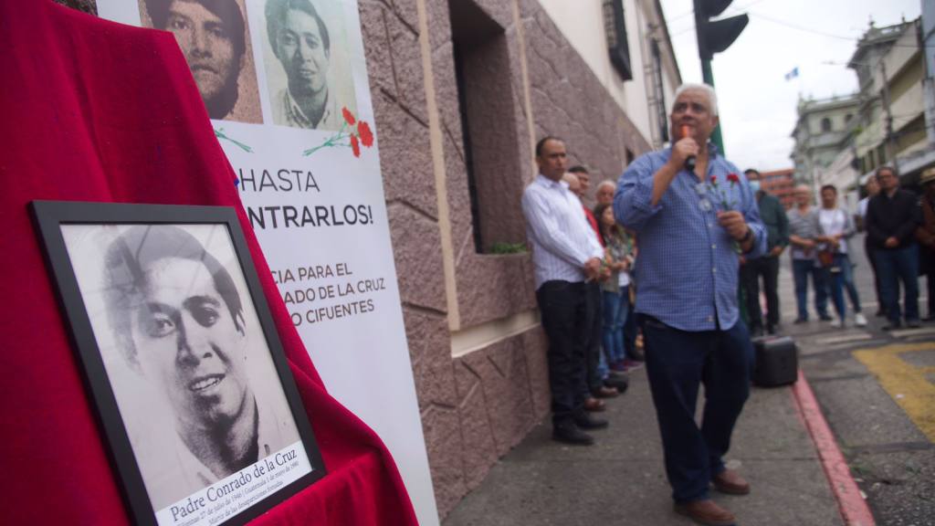 Recuerdan al padre Conrado de la Cruz y al catequista Herlindo Cifuentes | Omar Solís 