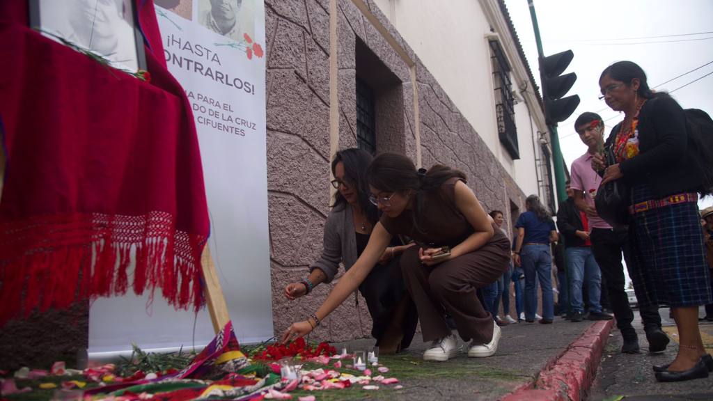 Recuerdan al padre Conrado de la Cruz y al catequista Herlindo Cifuentes | Omar Solís 