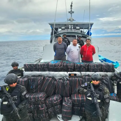 La Marina Nacional de El Salvador incautó 6,3 toneladas de cocaína en aguas del Pacífico. ,Foto PNC El Salvador