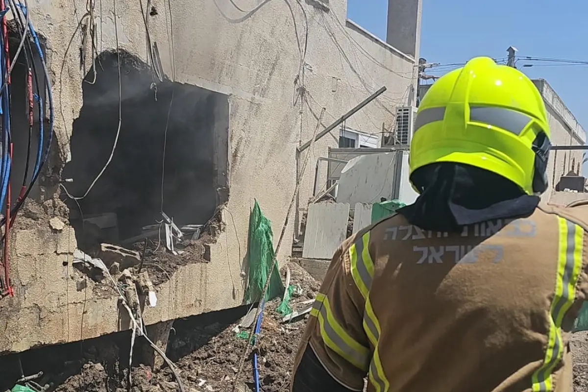 Un dron israelí impactó este sábado contra un edificio de dos plantas en Beit Shean, ciudad en el norte de Israel a unos 60 kilómetros al sur de la ciudad de Tiberíades, confirmaron los servicios de Policía y de Bomberos, sin que se reportaran herid,  EFE/MDA -SOLO USO EDITORIAL/SOLO DISPONIBLE PARA ILUSTRAR LA NOTICIA QUE ACOMPAÑA (CRÉDITO OBLIGATORIO)-
