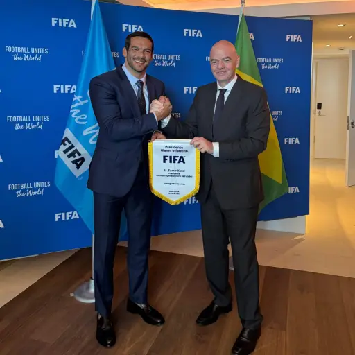 Samir Xaud y Gianni Infantino, presidente de la CBF y FIFA, respectivamente - CBF