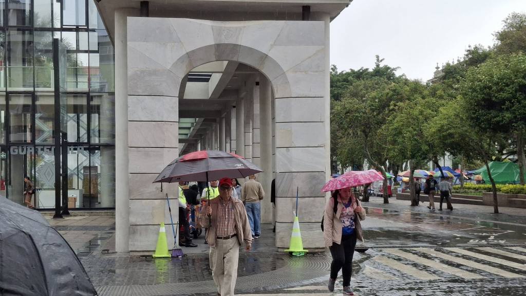 Prevén disminución gradual de lluvias este fin de semana | Álex Meoño