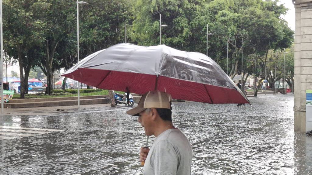 Prevén disminución gradual de lluvias este fin de semana | Álex Meoño