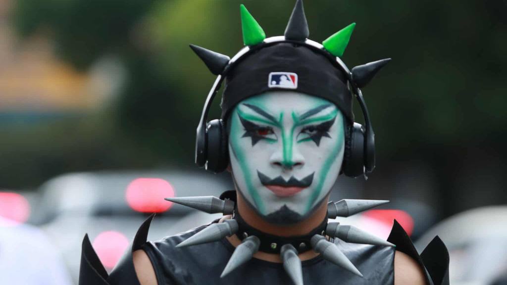 Grupos LGTBIQ+ llenan la ciudad con los colores del arcoíris | Álex Meoño