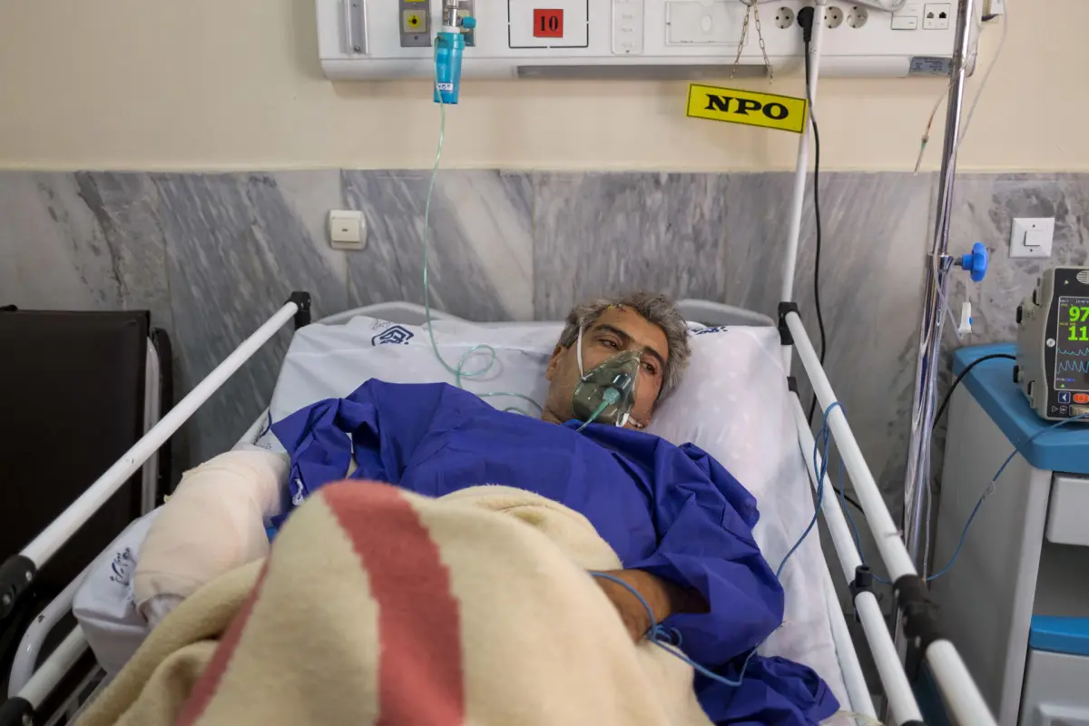 Imagen de un herido en el ataque israelí a la prisión Evin de Teherán el 23 de junio de 2025, EFE/Jaime León
