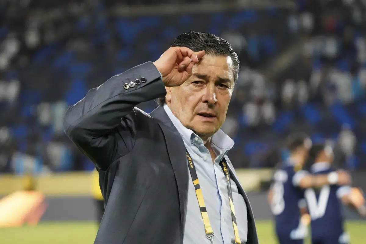 Luis Fernando Tena, técnico de Guatemala - FFG