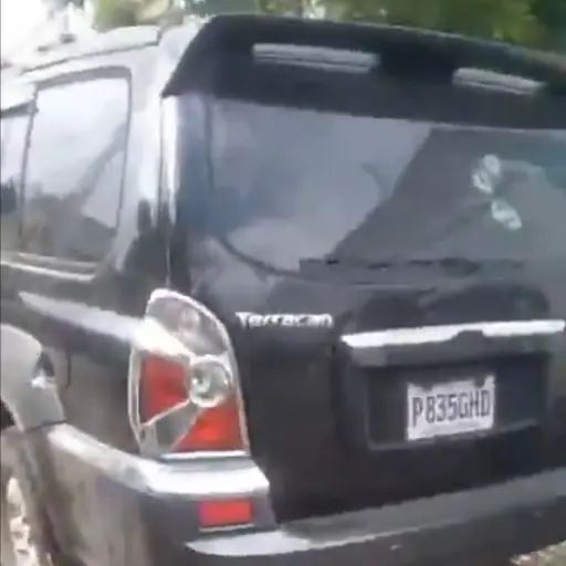 La PNC ubicó un vehículo con perforaciones de bala en Ciudad Quetzal. ,PNC de Guatemala.