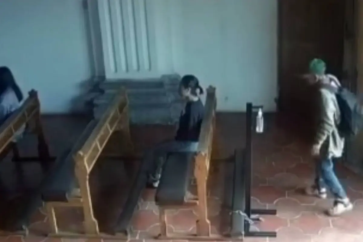 Robo en iglesia de Antigua , Captura de pantalla video X.