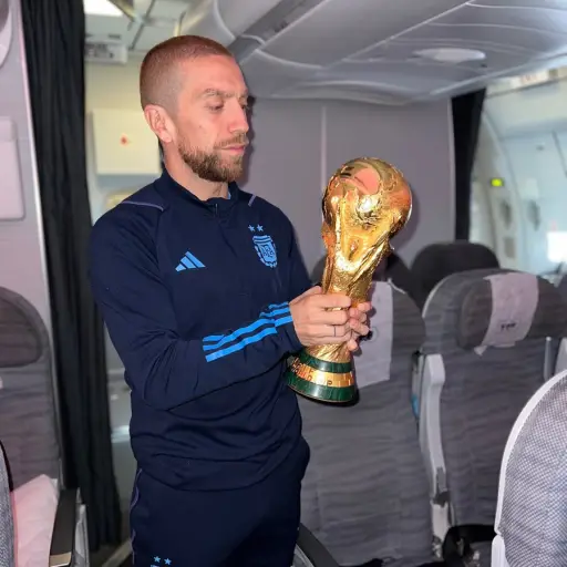 Papu Gómez volverá al futbol profesional tras cumplir sanción por dopaje - instagram @papugomez_official