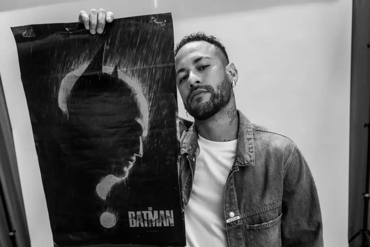 Neymar adquiere un Batimóvil a su colección exclusiva de autos - instagram @neymarjr