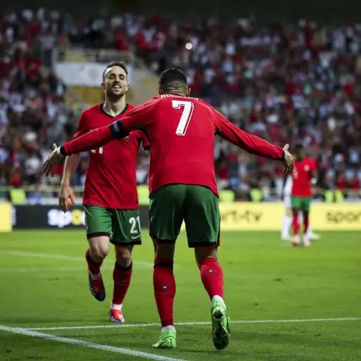 Diogo Jota celebra un gol con Cristiano Ronaldo - instagram @diogoj_18