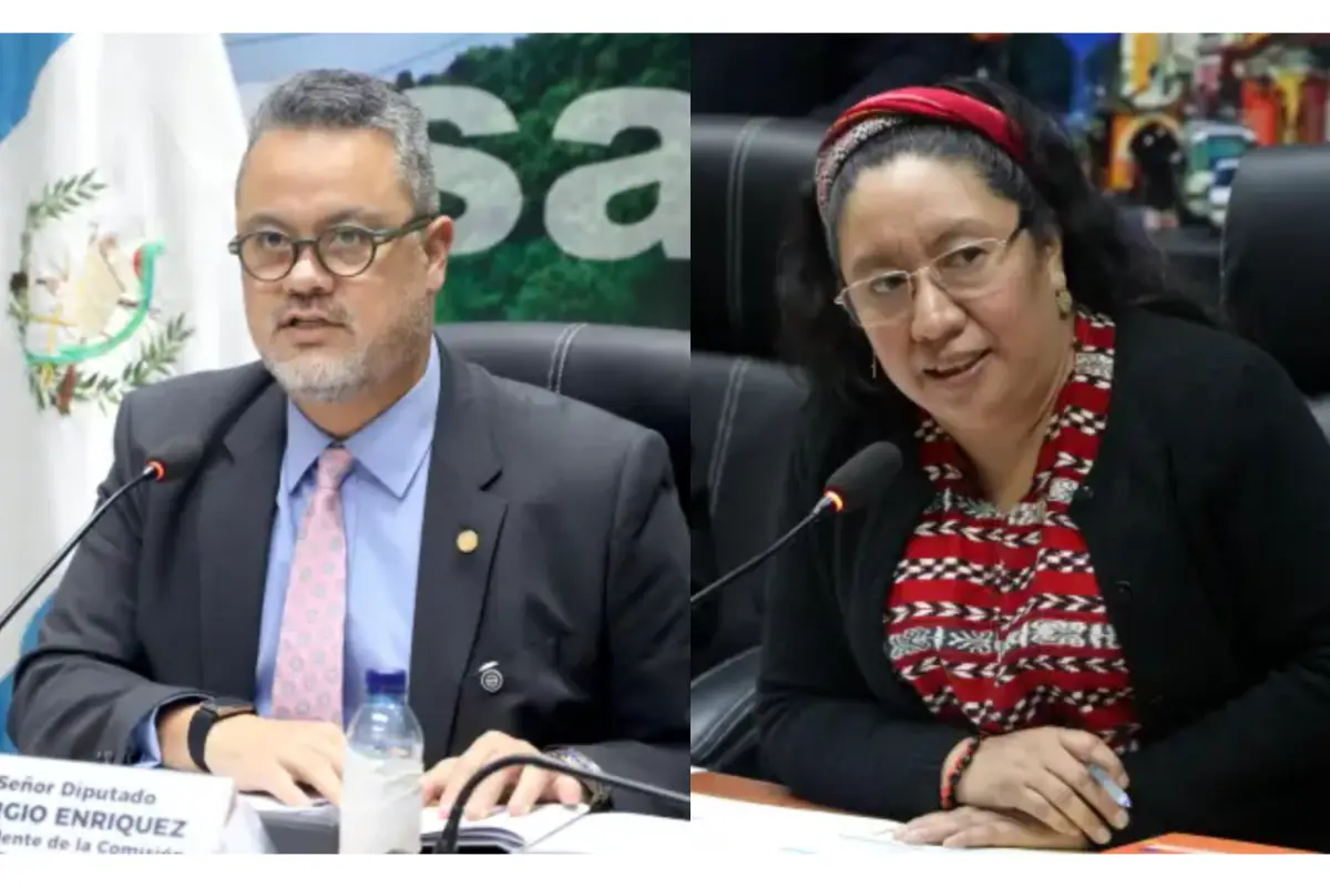 El diputado Sergio Enríquez y la viceministra de Desarrollo, Bertha Zapeta, en la reunión en el Legislativo., 