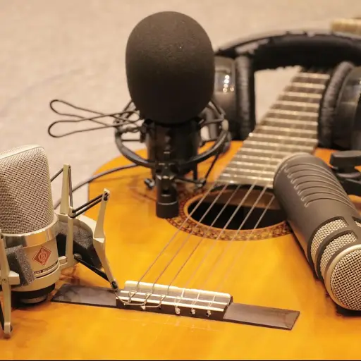 micrófono, el doblaje, música, radio, habla, estudio, sonido, audio, voz, entrevista, equipo, karaoke, entretenimiento, vocal, tecnología, radiodifusión ,Pixabay