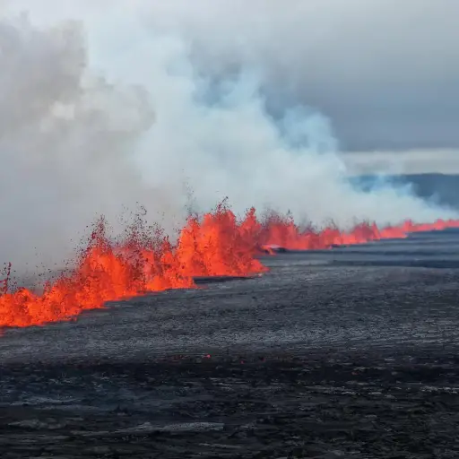 Fisura volcánica se expande 2 kilómetros en Islandia ,EFE
