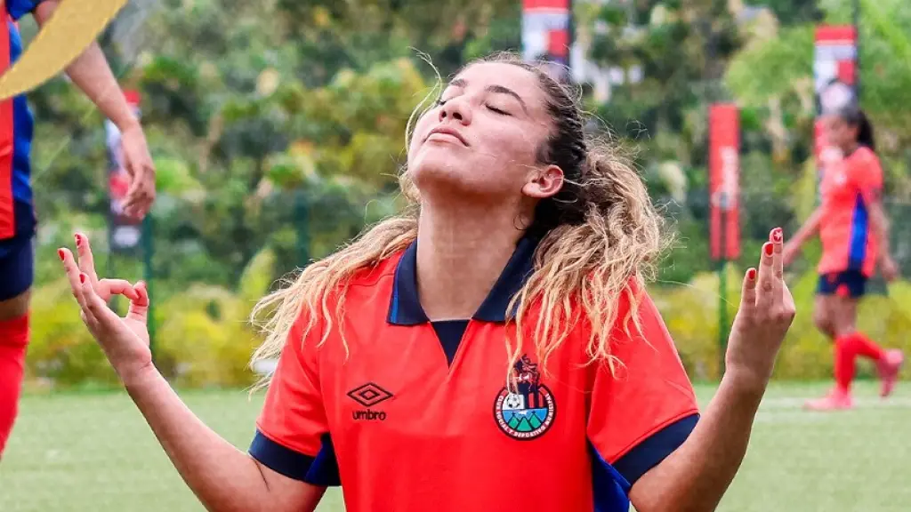 Celebración de Acacia Edwards de Municipal Femenil en Copa Interclubes Uncaf 2025 