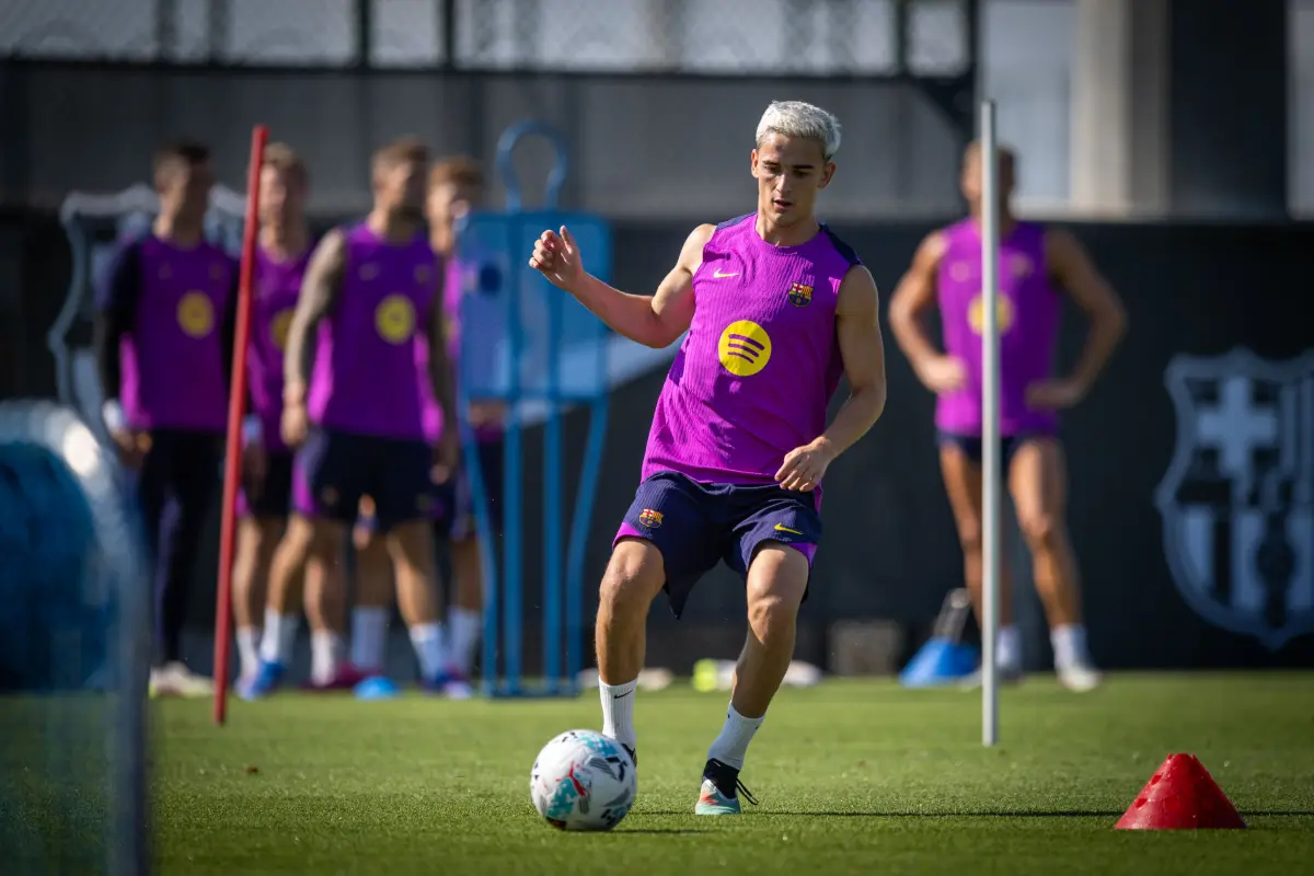 Barcelona sigue su pretemporada en la Ciudad Deportiva Joan Gamper
