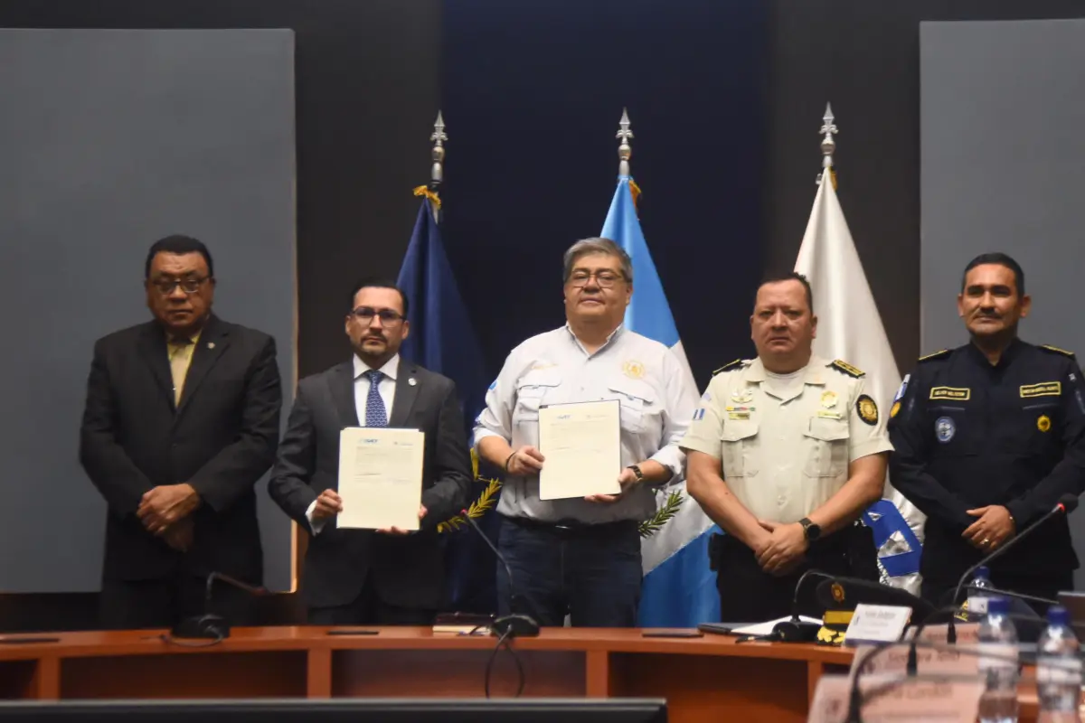 Gobernación firma convenio con SAT, Omar Solís