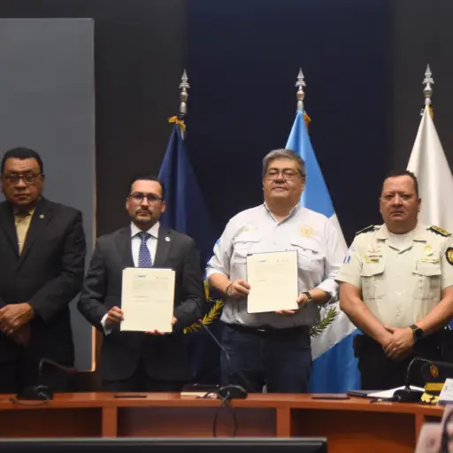 Gobernación firma convenio con SAT ,Omar Solís