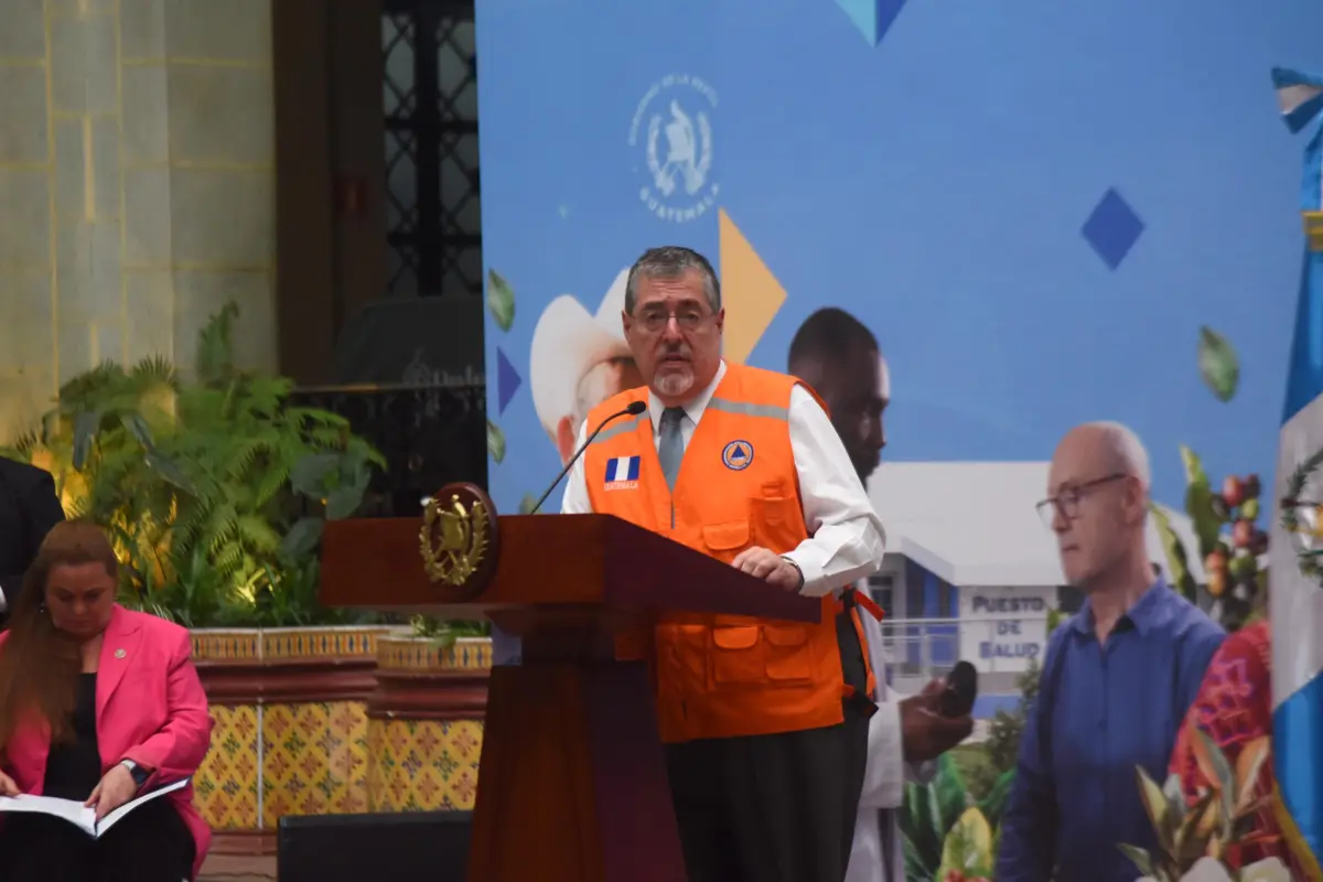 El presidente Bernardo Arévalo brindó conferencia en el Palacio Nacional de la Cultura., Omar Solís/Emisoras Unidas