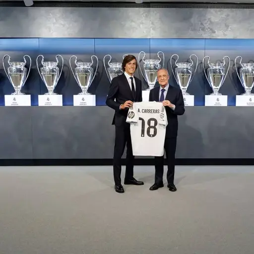 Álvaro Carreras fue presentado como nuevo jugador del Real Madrid - Real Madrid C.F.