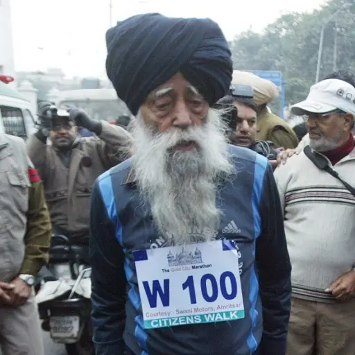 Fauja Singh, el maratonista que corrió con David Beckham y Muhammad Ali