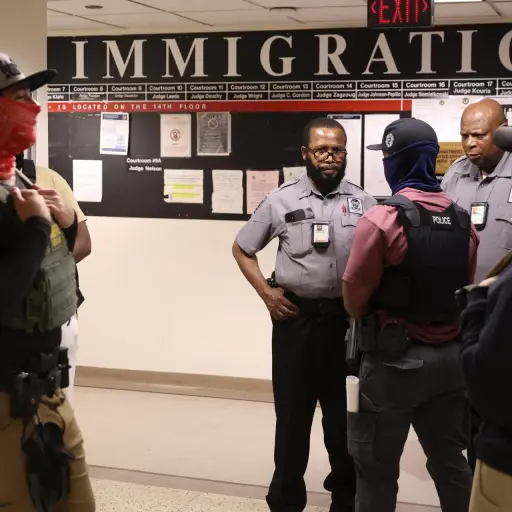 Trump ordena no otorgar fianza a inmigrantes detenidos ,EFE