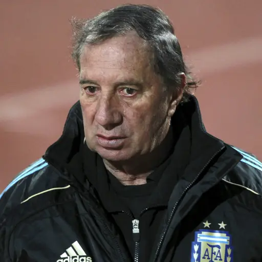 Empeora estado de salud de Carlos Salvador Bilardo 