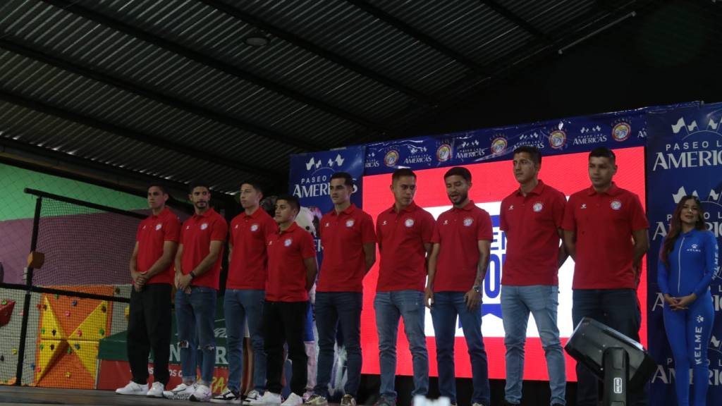 Presentación oficial del uniforme de Xelajú 2025-2026 | Wilber Colloy 