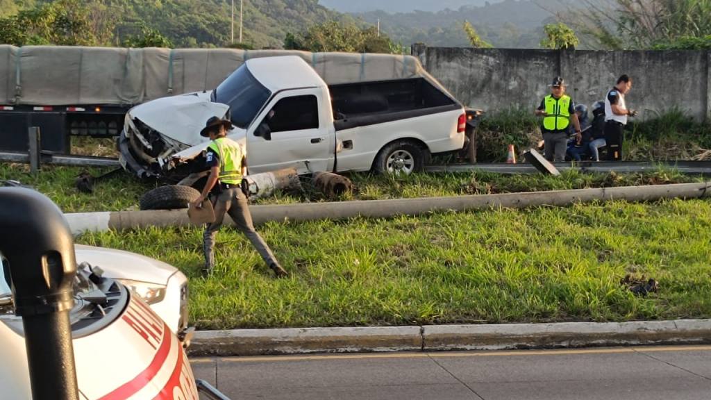 Accidentes de tránsito dejan dos fallecidos y cinco heridos | Bomberos Voluntarios