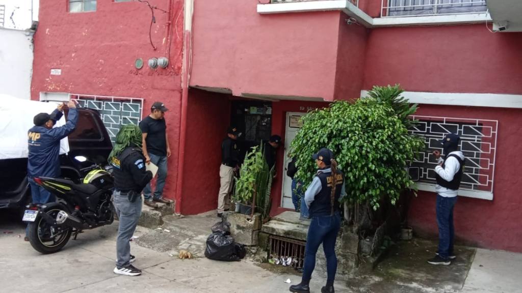 PNC realiza operativos contra el comercio de drogas. | PNC y MP.